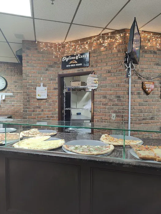 Skyline Pizzeria & Restaurant Picture 10