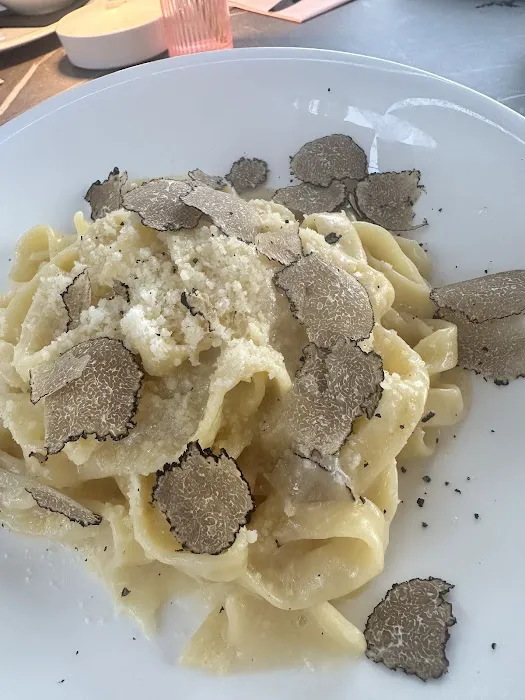 Bollicine & Co. Champagne Bar Picture 3