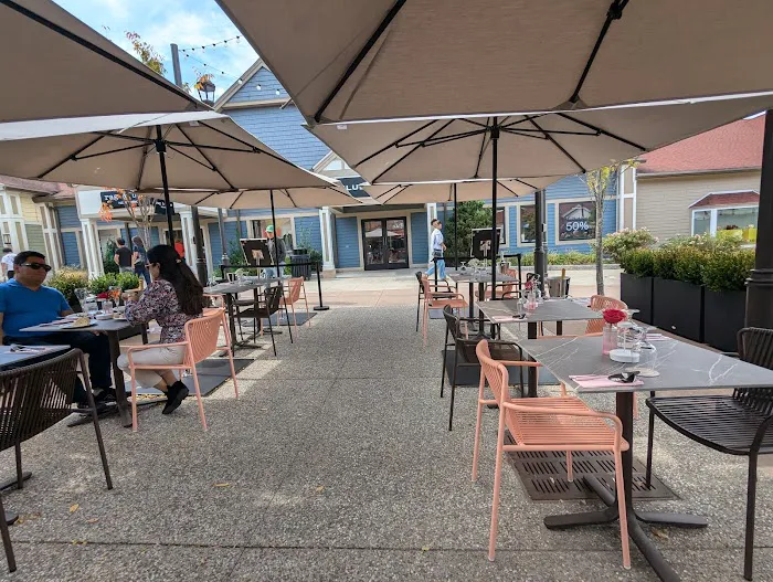 Bollicine & Co. Champagne Bar Picture 9