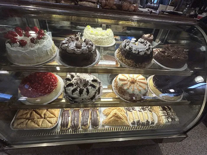 Goshen Plaza Diner Picture 7