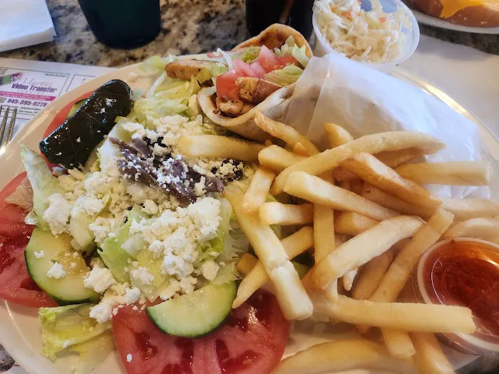 Goshen Plaza Diner Picture 10