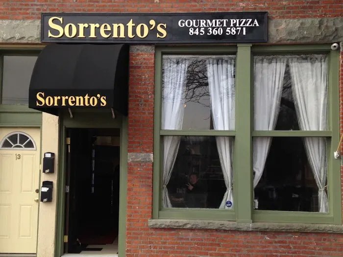 Sorrento Gourmet Pizza Picture 5
