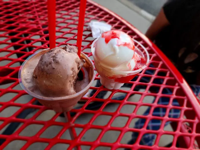 Dq Restaurant Picture 1