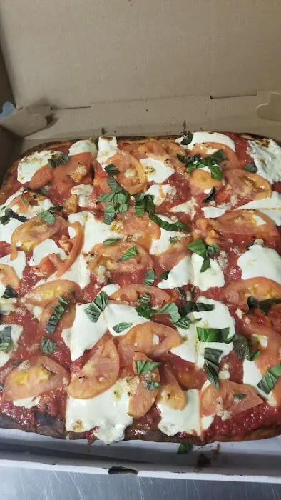 AL'S PIZZA Picture 2