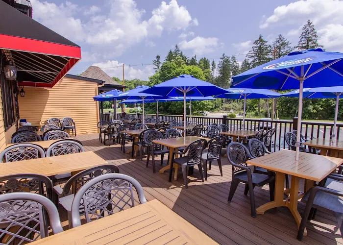 Grasshopper Irish Pub Picture 9