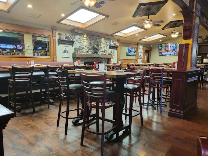 Grasshopper Irish Pub Picture 10