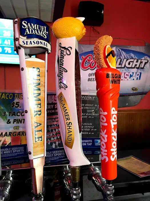 ISLAND OF SPIRITS Bar and Grill Picture 8