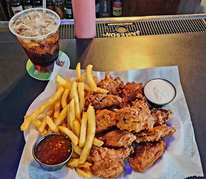 ISLAND OF SPIRITS Bar and Grill Picture 5