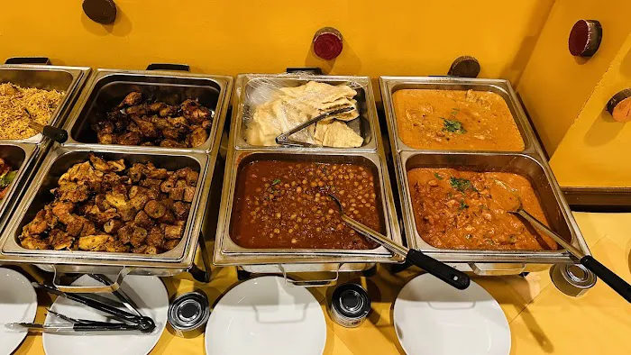 Cinnamon Indian Restaurant Picture 5