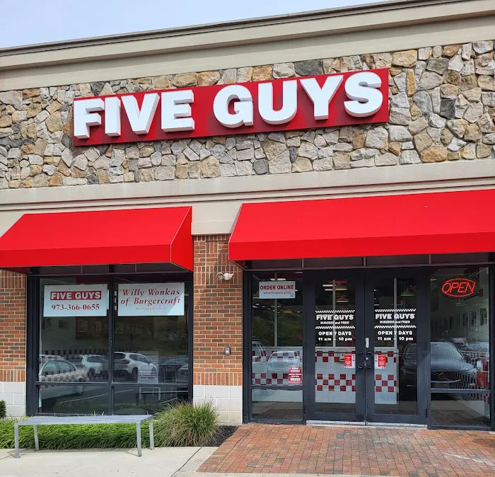 Five Guys Picture 2