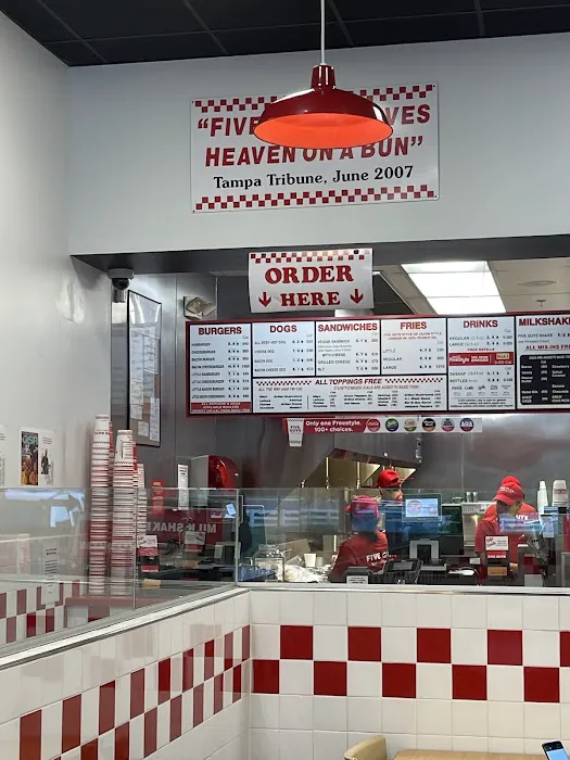 Five Guys Picture 3