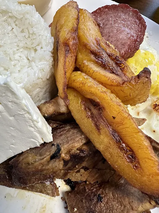 George's Deli Picture 9