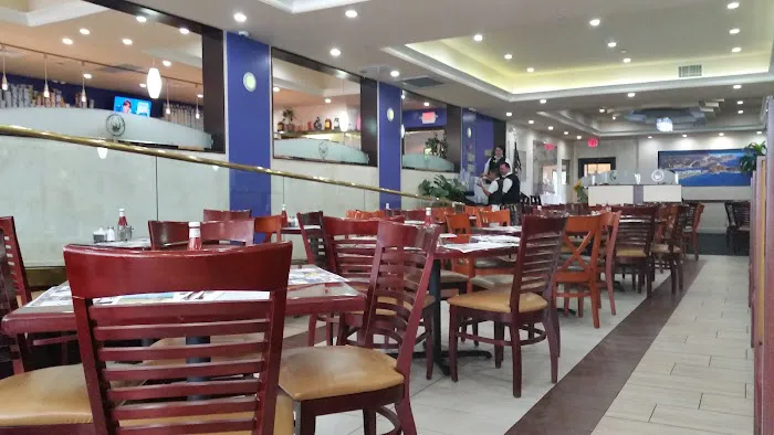 Golden globe diner Picture 1