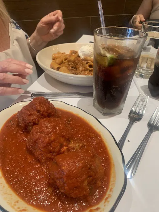 Emilio's – Italian Restaurant & Pizzeria in Commack NY Picture 1