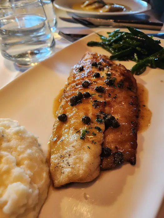 Rraci's Restaurant Picture 1