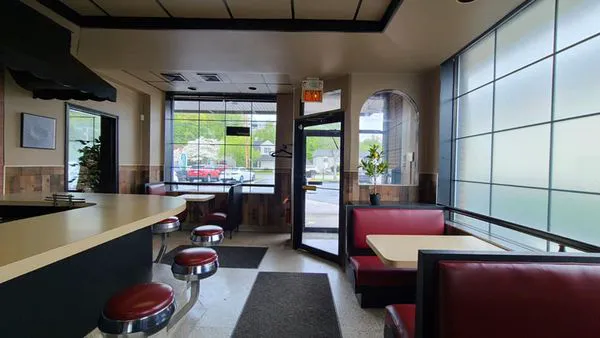 Dana's Diner Picture 6