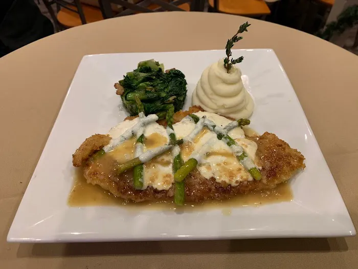 Savor Restaurant and Bar Picture 5