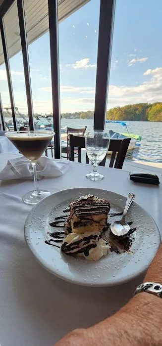 Lake House Restaurant and Bar Picture 1