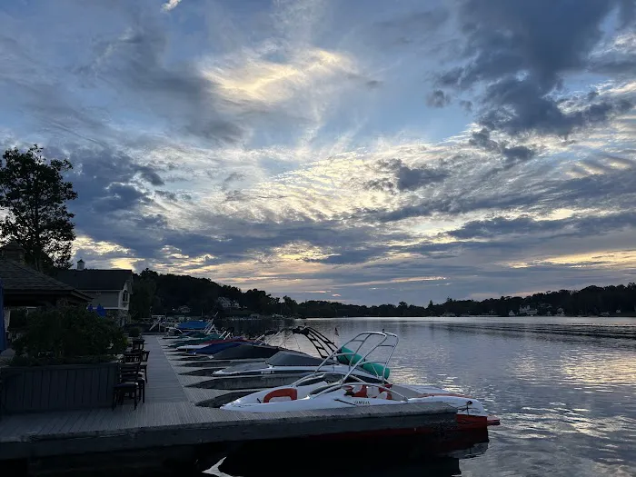 Lake House Restaurant and Bar Picture 5