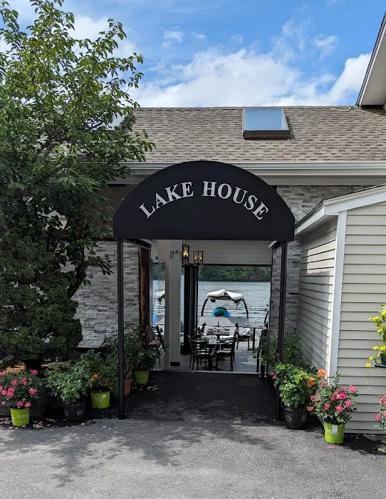 Lake House Restaurant and Bar Picture 4
