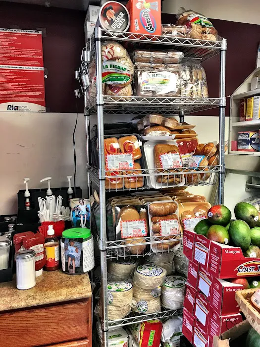 Mimi's Kitchen Picture 1