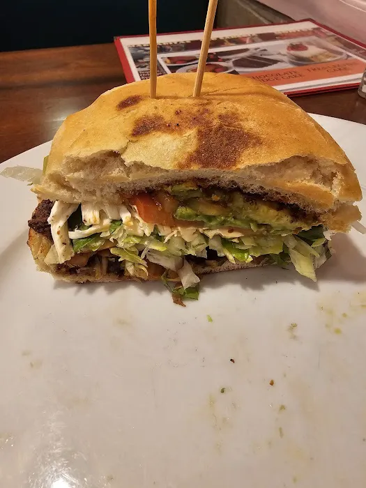 Laguna Restaurant & Grocery Picture 5