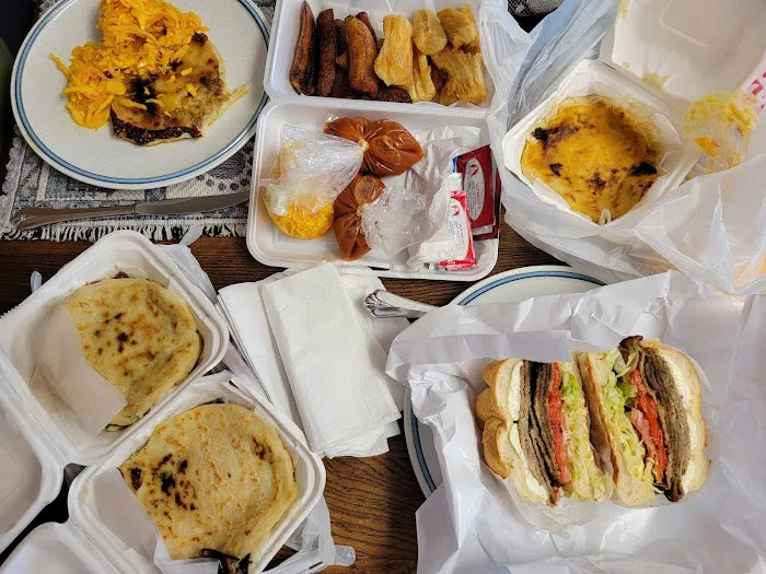 Mimi's Kitchen Picture 4