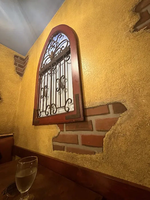 Prato Restaurant and Pizzeria Picture 3