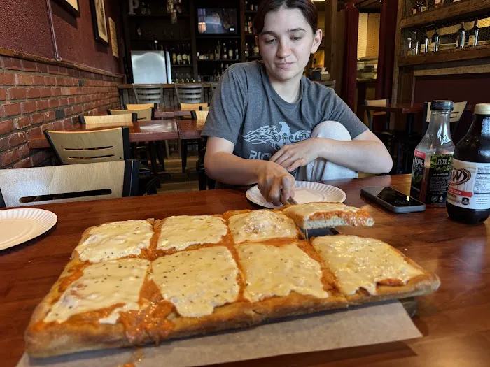 Prato Restaurant and Pizzeria Picture 4