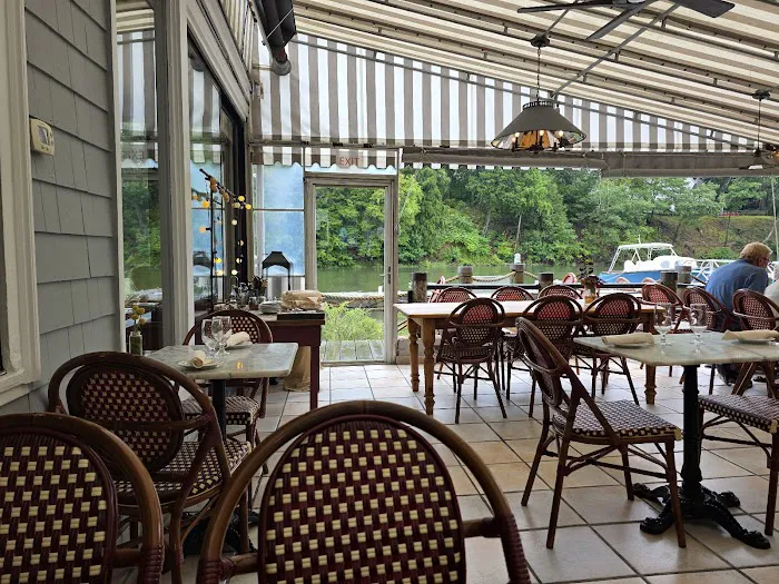 Rive Bistro Picture 7