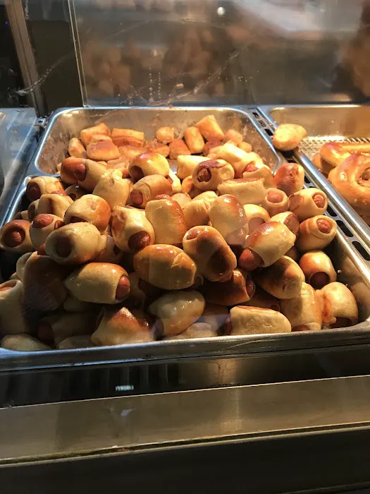 Pretzelmaker Picture 6