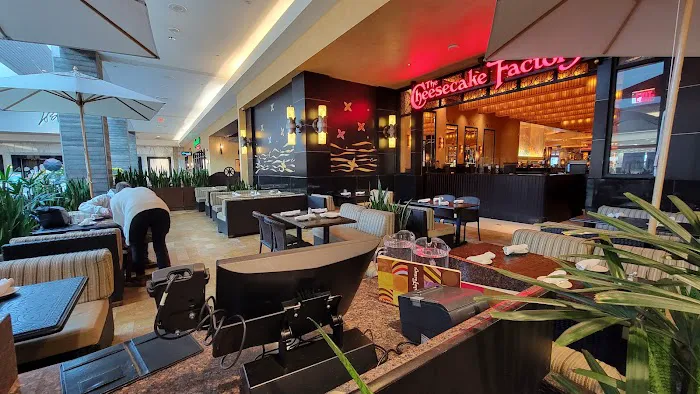 The Cheesecake Factory Picture 7