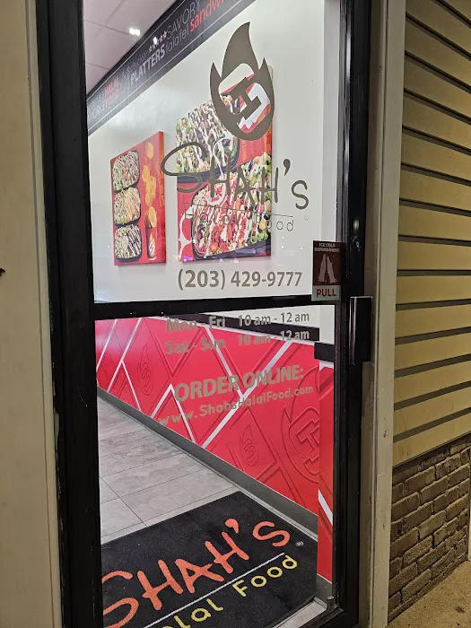 Shah's Halal Food - Stratford Picture 4