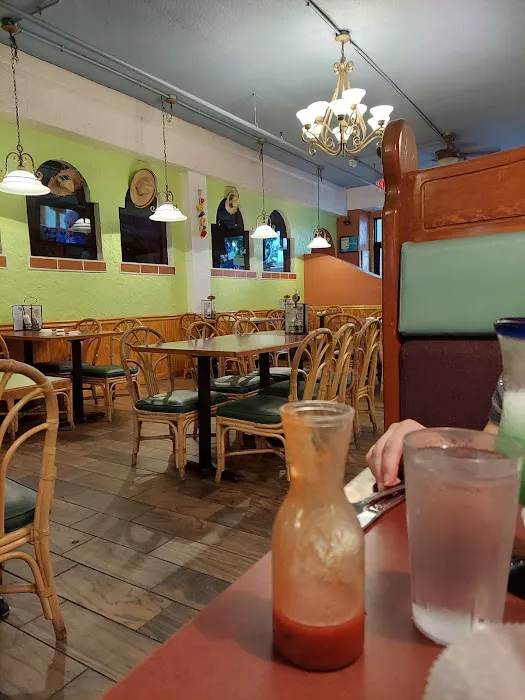 Acapulcos Mexican Family Restaurant & Cantina Picture 8