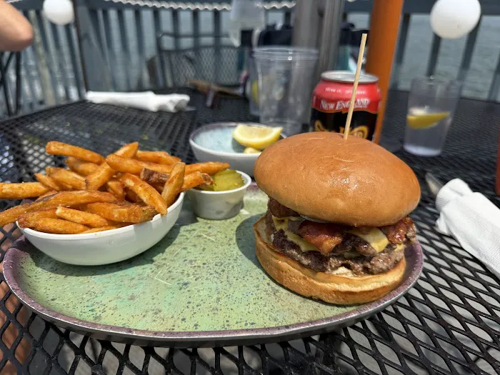 The Landing AT Five Twenty Picture 3