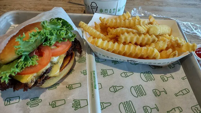 Shake Shack Melville Picture 2