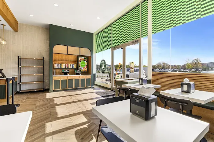 Wonder Melville Picture 7