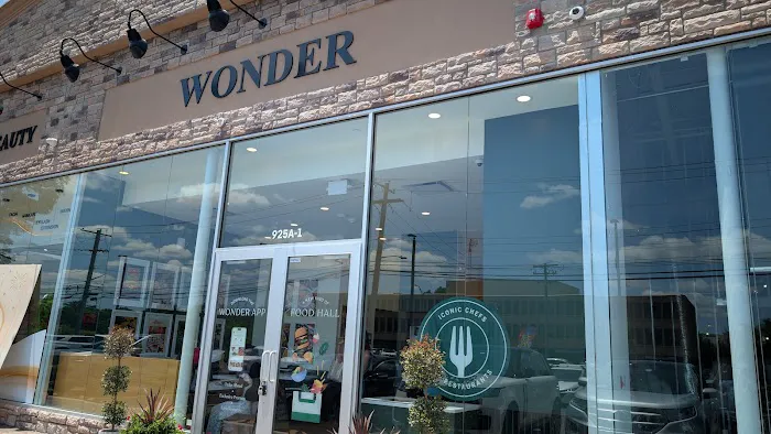 Wonder Melville Picture 5