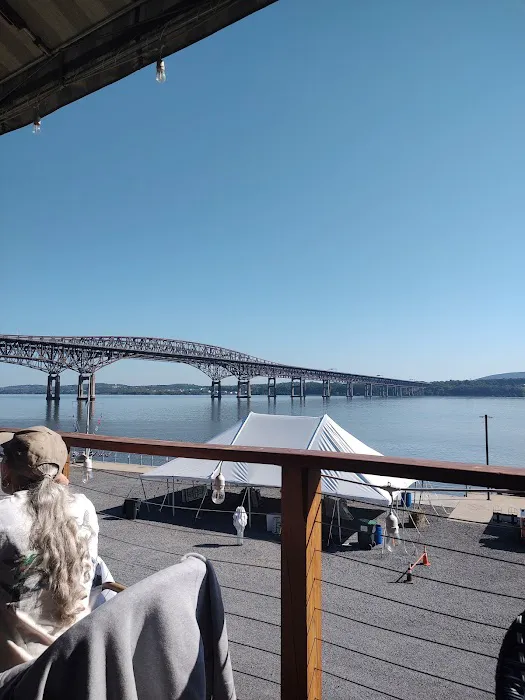 Pamela's On The Hudson Picture 4