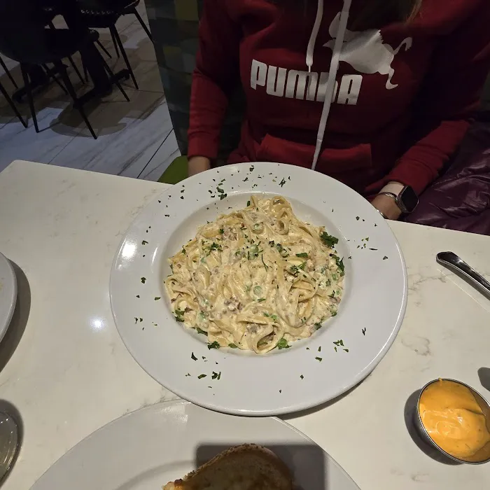 Carmela's Restaurant Pizzeria Picture 5