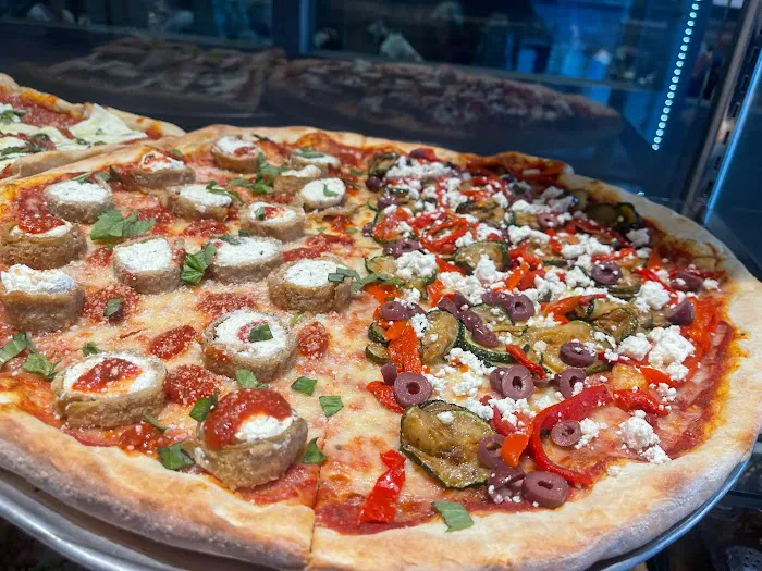 Carmela's Restaurant Pizzeria Picture 10