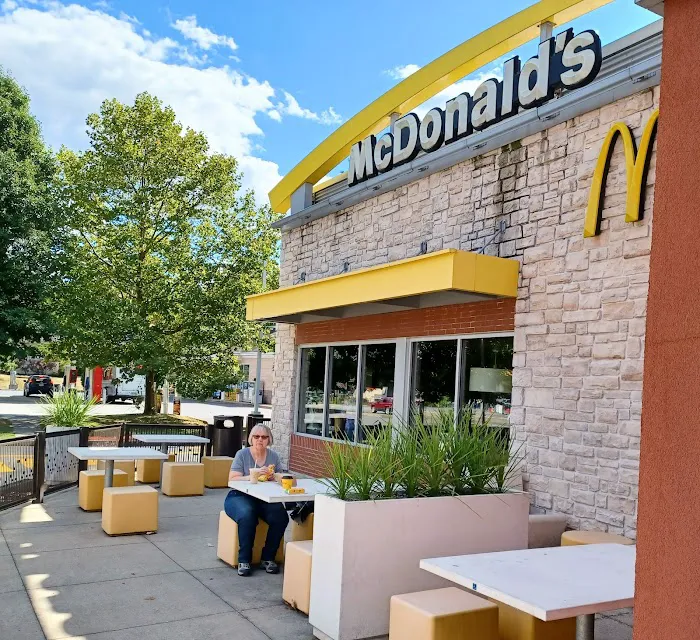 McDonald's Picture 9