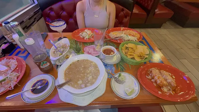 El Azteca Mexican Restaurant Picture 2