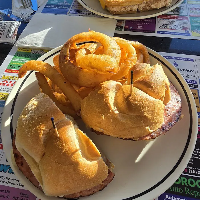 Main Line Diner Picture 10