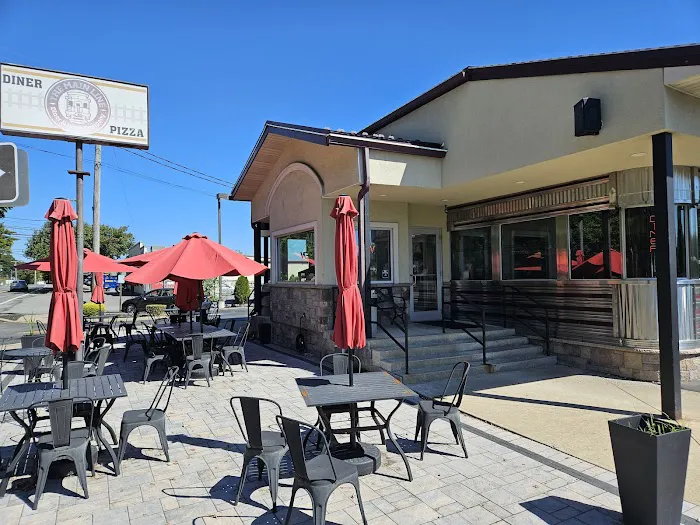 Main Line Diner Picture 3