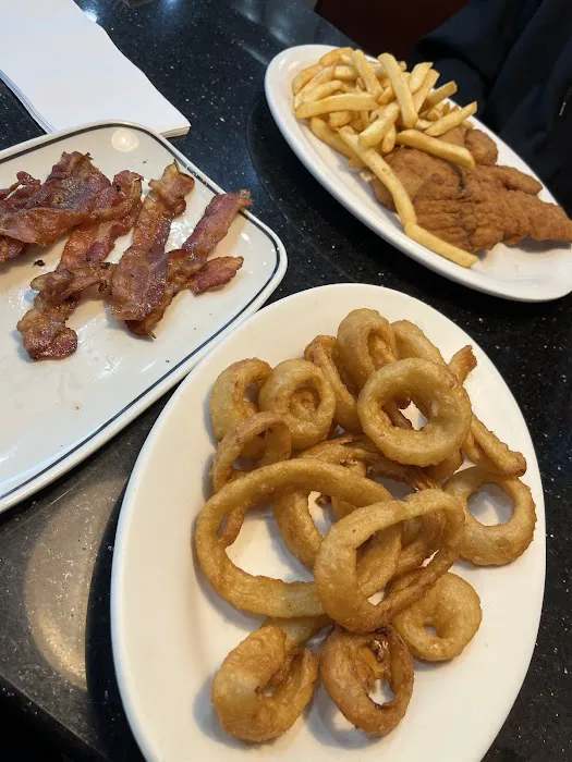 Main Line Diner Picture 7