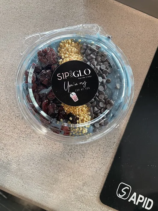 Sip and Glo Picture 4