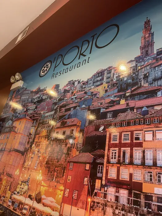 Oporto Restaurant Picture 3