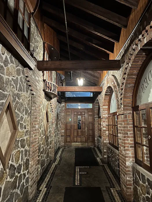 Fernandes Steak House II Picture 10