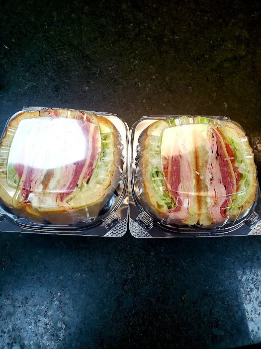Whiteplain Star Gourmet Deli Picture 7